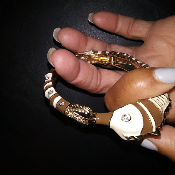 😨VERY CRAZY SALE!!!😨Enamel Bangle Sea Horse - Picture 2 of 7